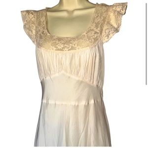 Vintage 1930’s gown with beautiful neckline